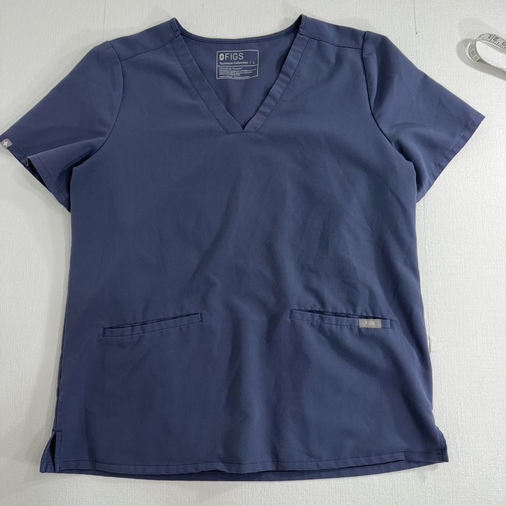 Figs Casma Three Pocket scrub top dark blue size L